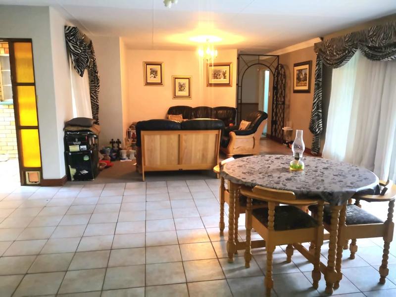 5 Bedroom Property for Sale in Stilfontein North West